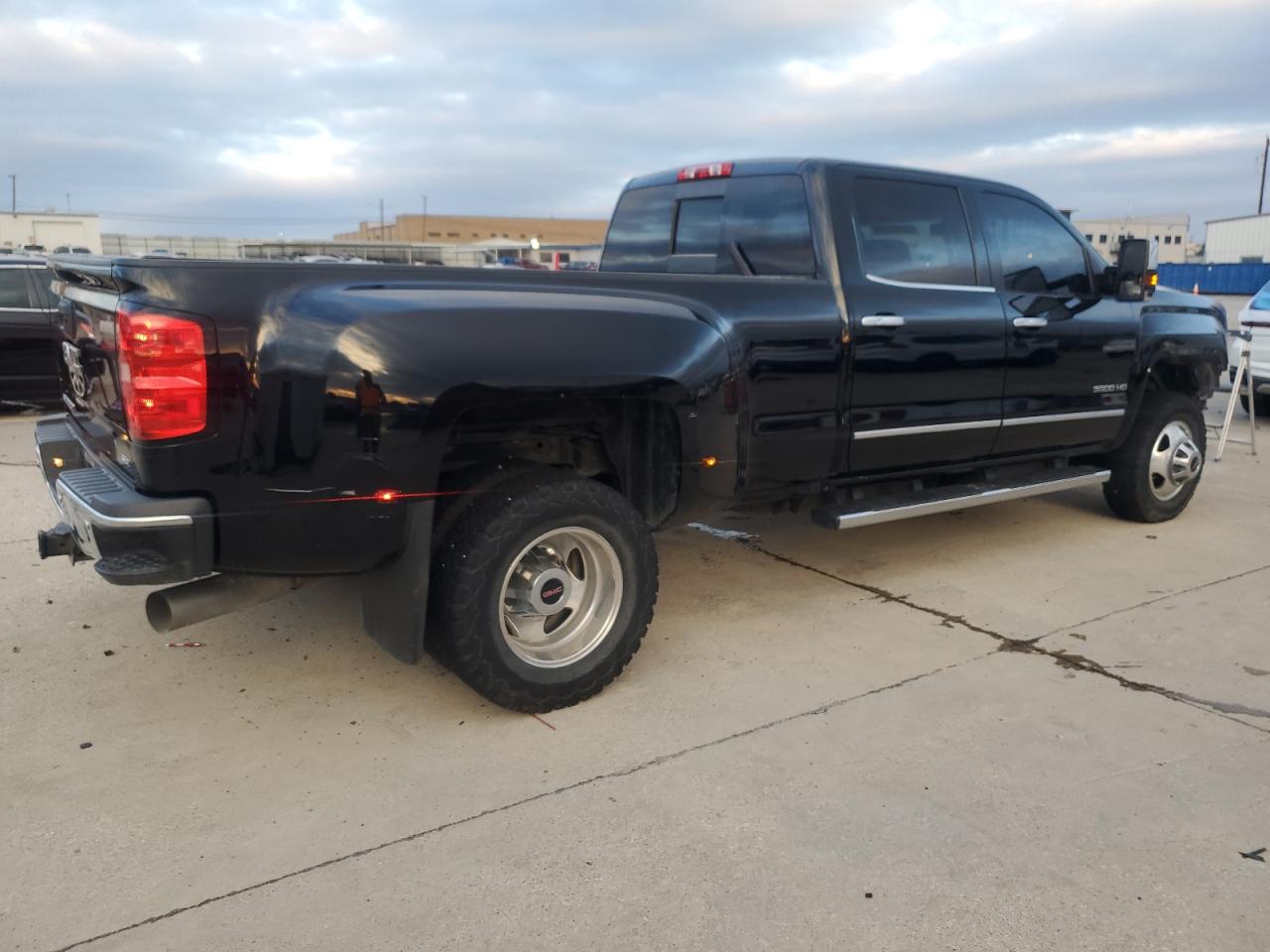 2016 GMC Sierra VIN 1GT42XC88GF126555 Copart auction photo, front end damage thumbnail 3