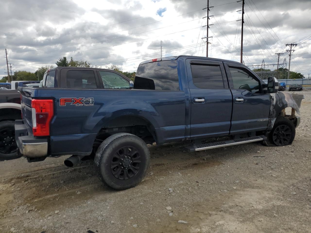 2017 Ford F250 VIN 1FT7W2BTXHED89700 Copart auction photo, burn damage thumbnail 3