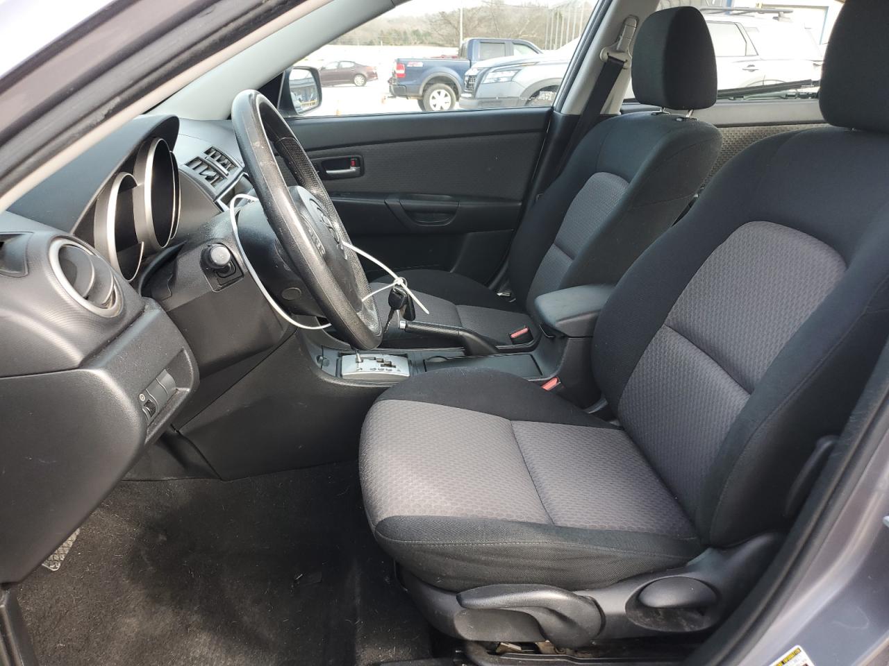 2006 Mazda 3 VIN JM1BK12F261525395 Copart auction photo, side / rear end damage thumbnail 7