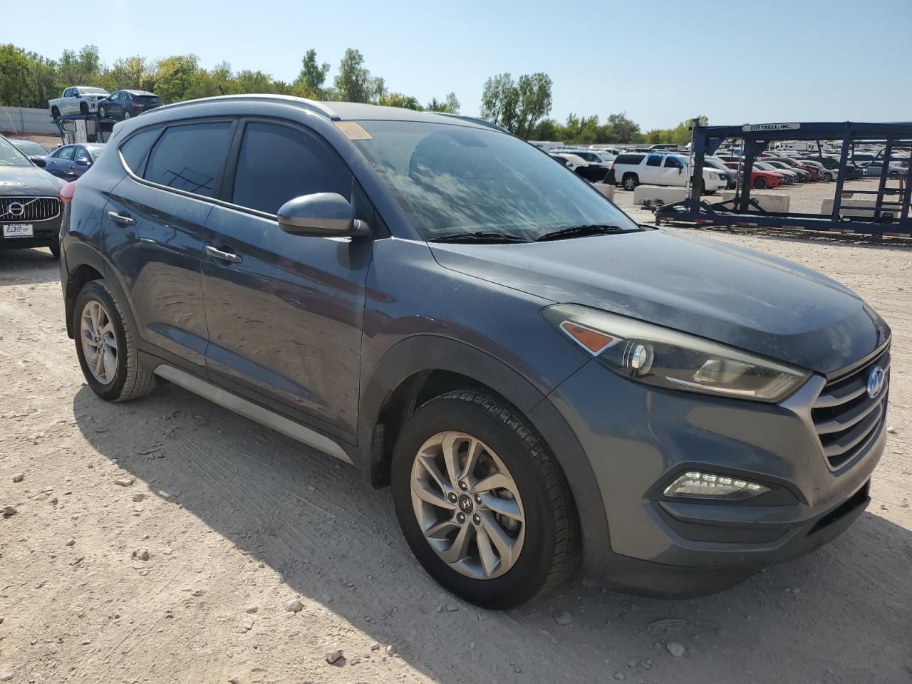 2017 Hyundai Tucson VIN KM8J33A44HU588693 Copart auction photo, front end / minor dent/scratches damage thumbnail 4