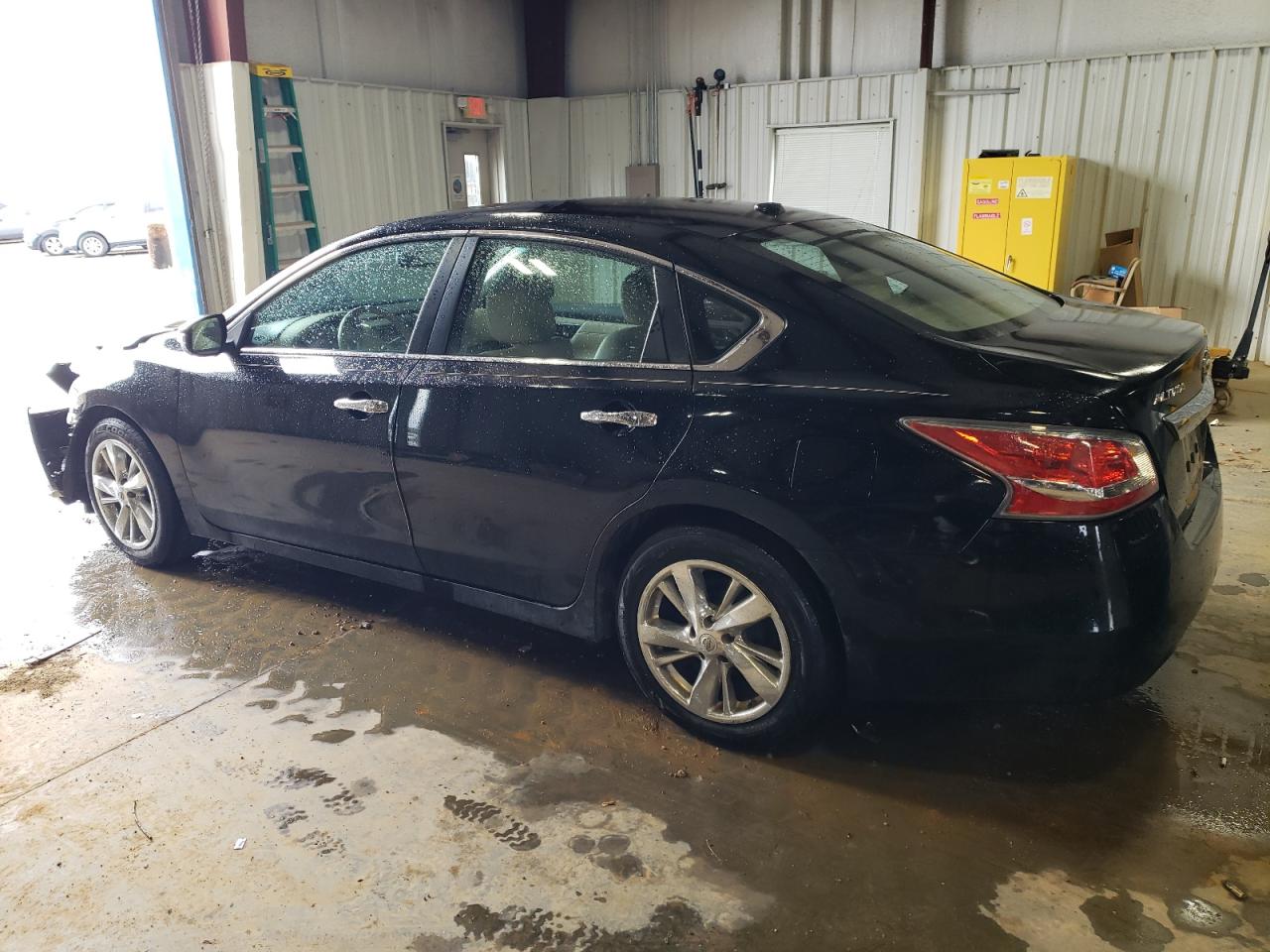 2015 Nissan Altima VIN 1N4AL3AP7FC226526 Copart auction photo, front end / minor dent/scratches damage thumbnail 2