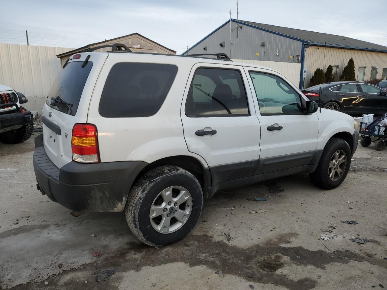 2007 Ford Escape VIN 1FMYU03127KA34771 Copart auction photo, front end damage thumbnail 3