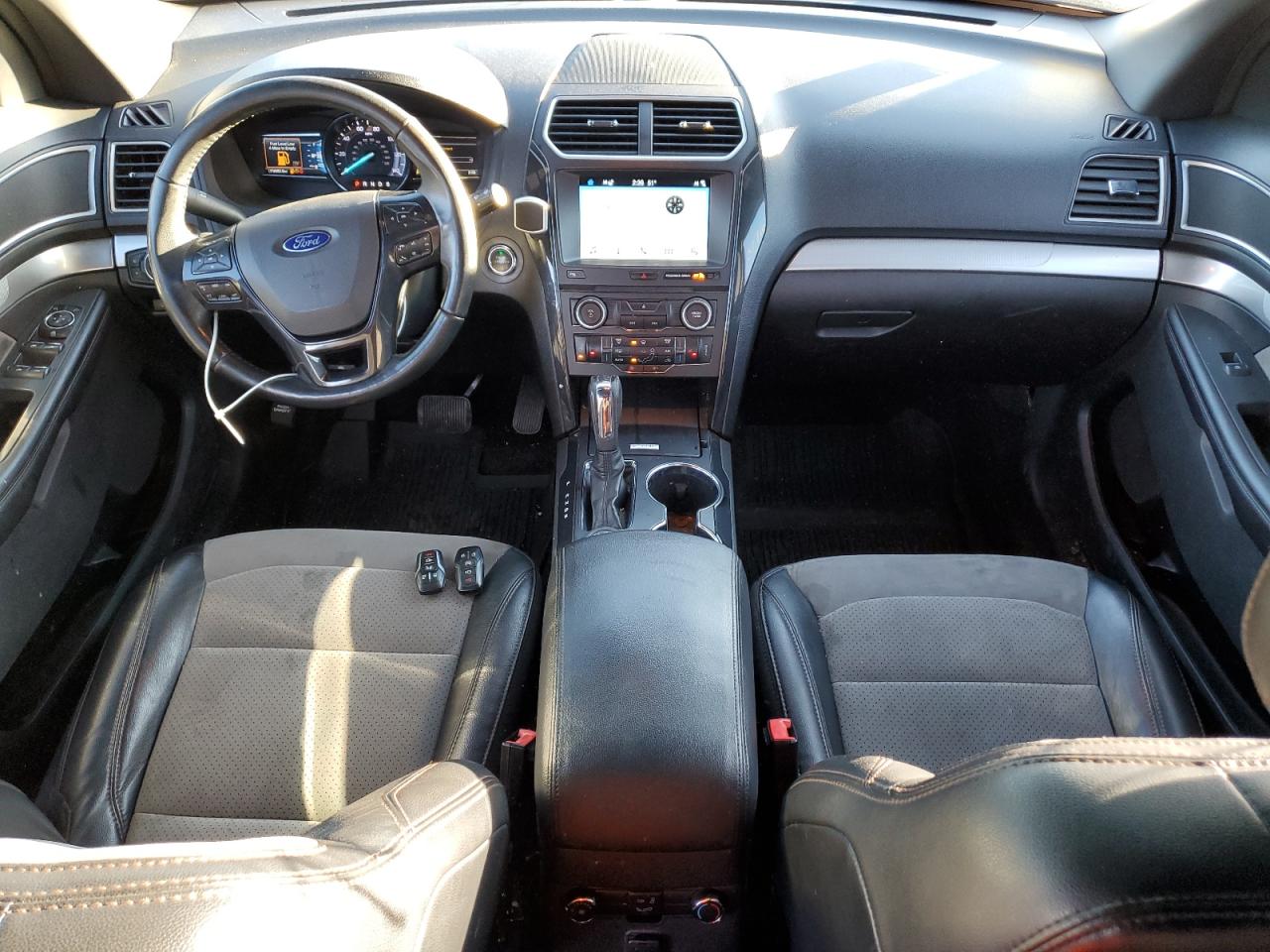 2017 Ford Explorer VIN 1FM5K8D82HGA52307 Copart auction photo, vandalism damage thumbnail 8