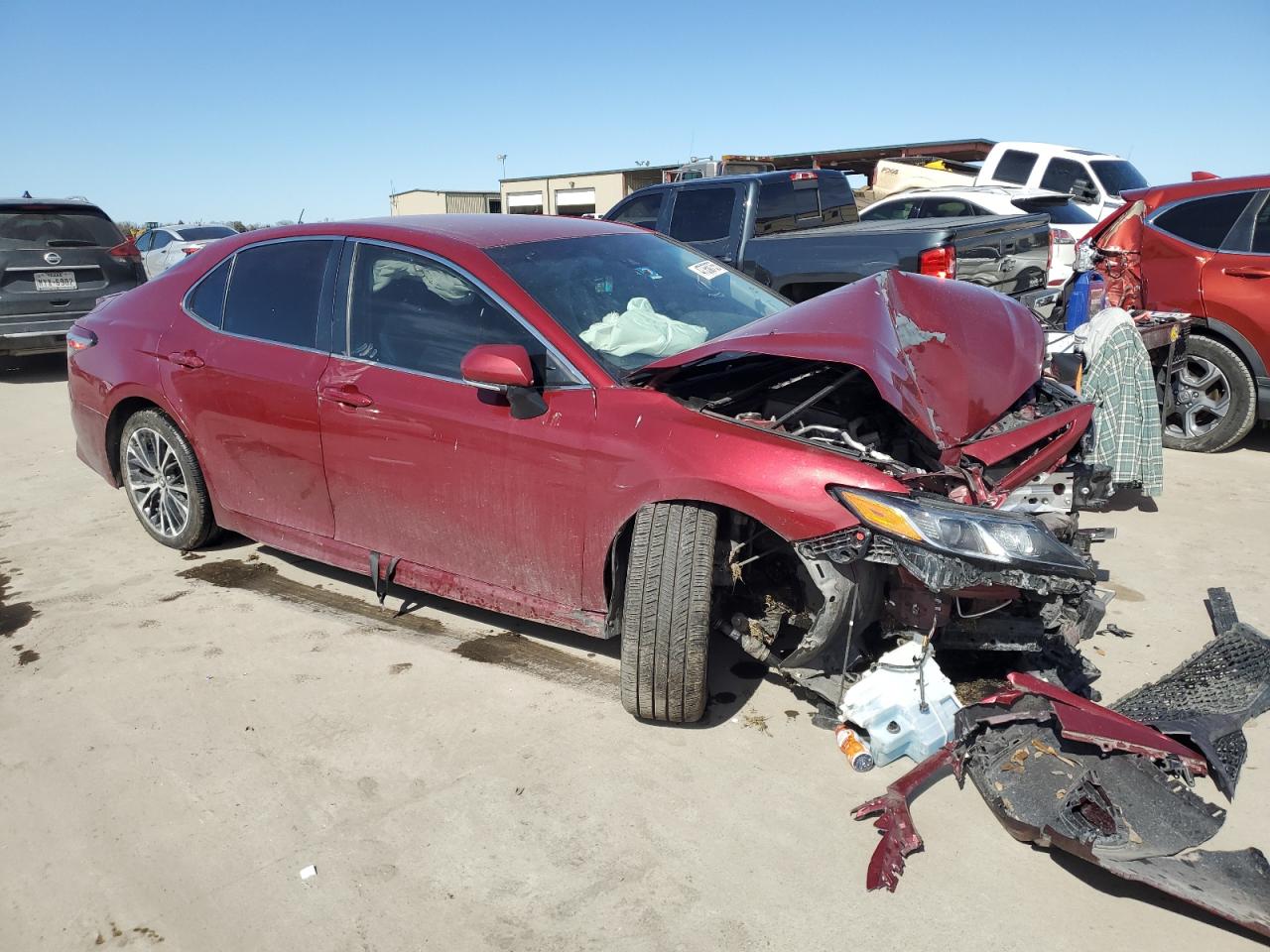 2018 Toyota Camry VIN 4T1B11HK0JU565002 Copart auction photo, front end damage thumbnail 4