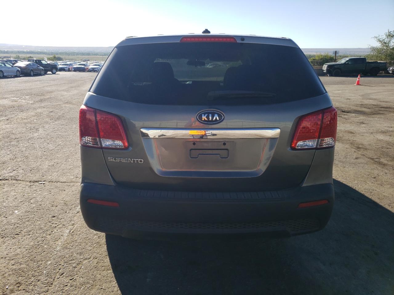 2012 KIA Sorento VIN 5XYKT3A17CG260029 Copart auction photo, front end damage thumbnail 6