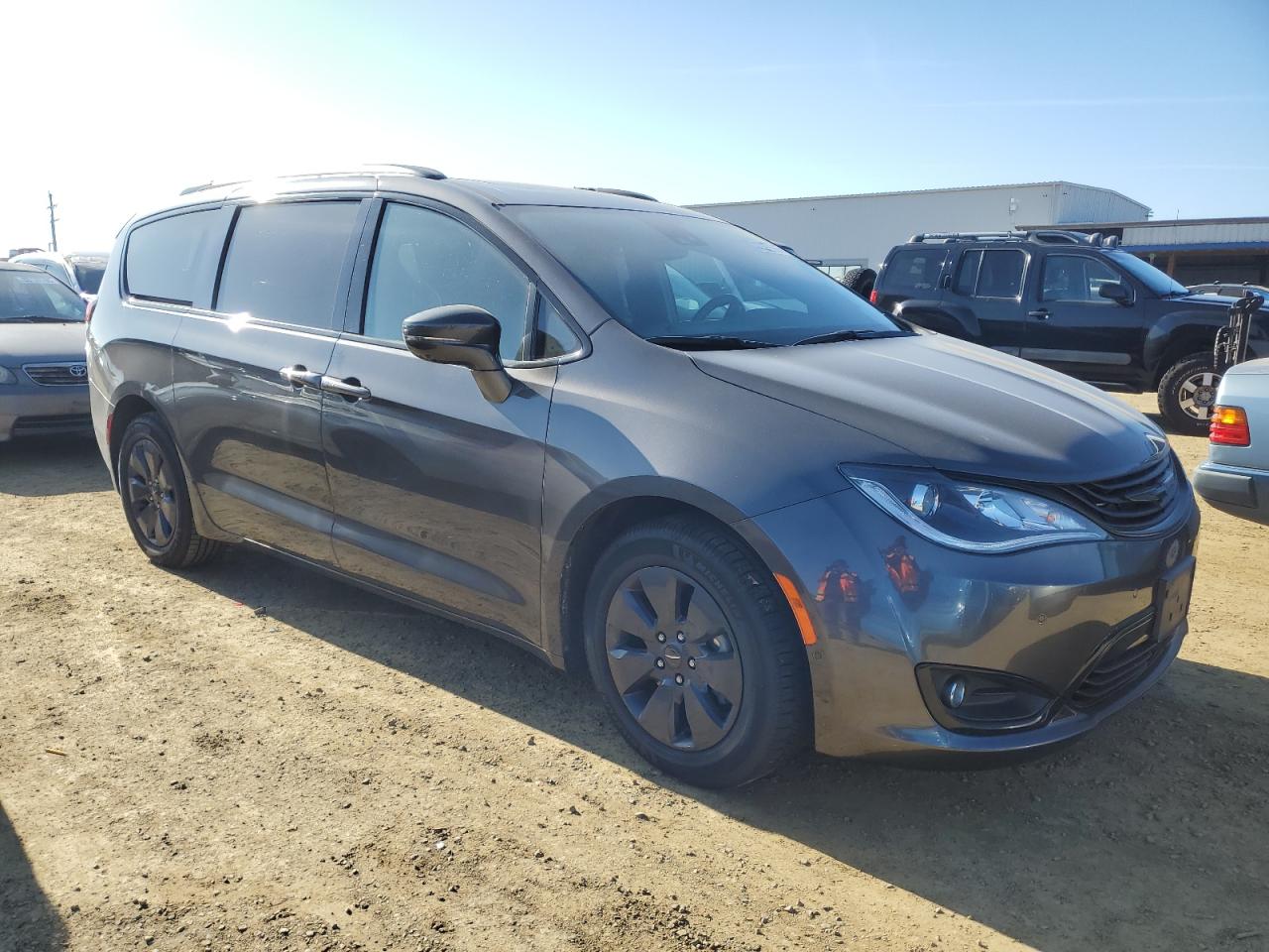 2019 Chrysler Pacifica VIN 2C4RC1N73KR706432 Copart auction photo, side damage thumbnail 4