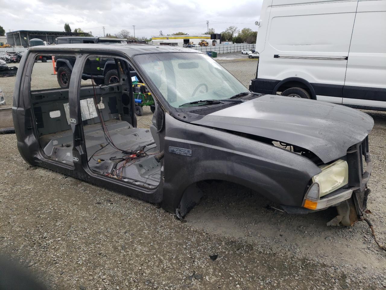 2004 Ford F250 VIN 1FTNW21P54EC61709 Copart auction photo, vandalism / stripped damage thumbnail 4