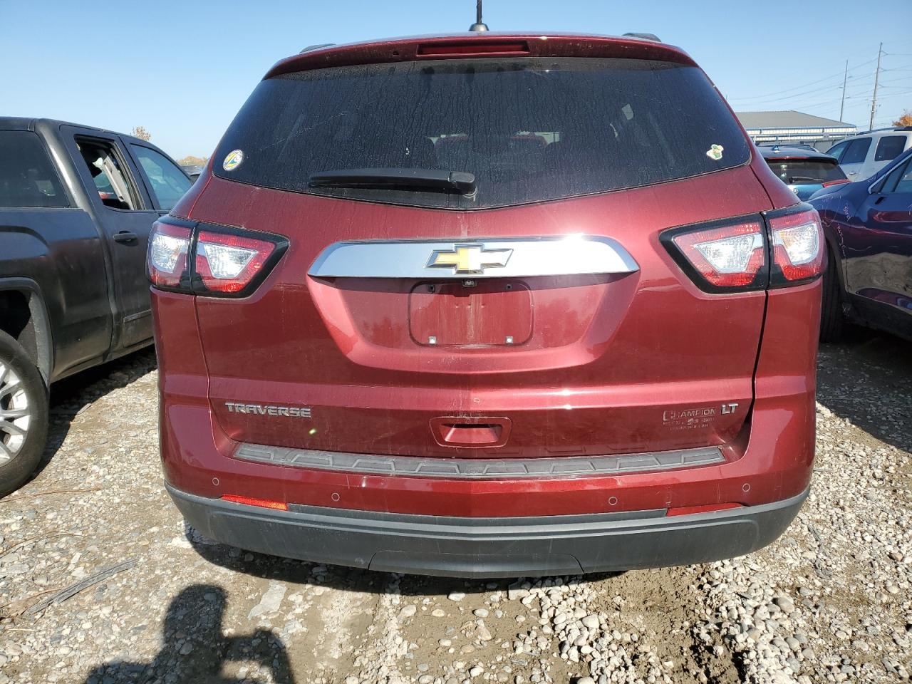 2017 Chevrolet Traverse VIN 1GNKRGKD1HJ314714 Copart auction photo, front end / minor dent/scratches damage thumbnail 6