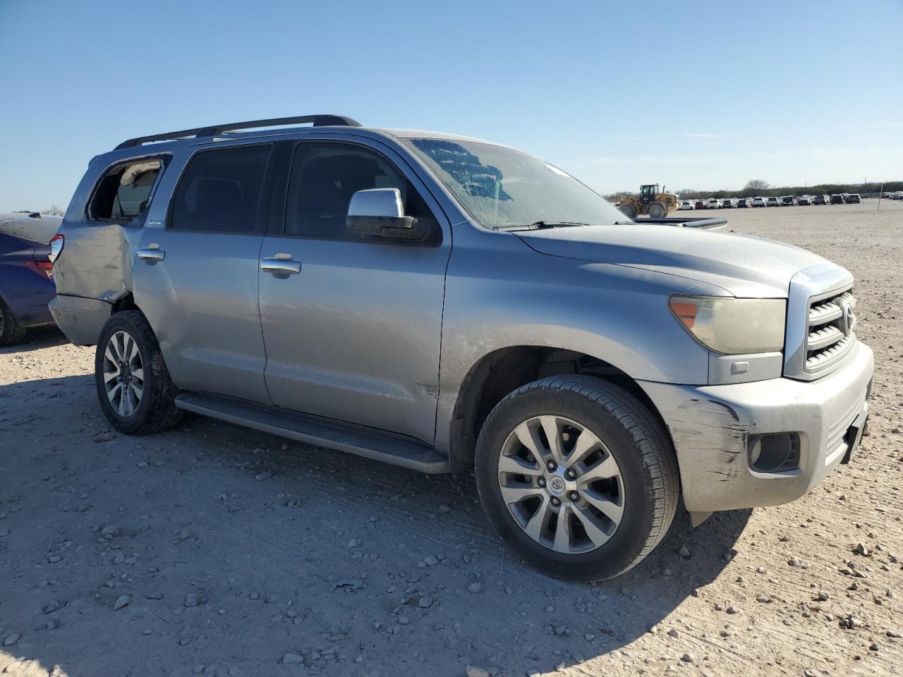 2015 Toyota Sequoia VIN 5TDKY5G15FS058401 Copart auction photo, rear end / minor dent/scratches damage thumbnail 4