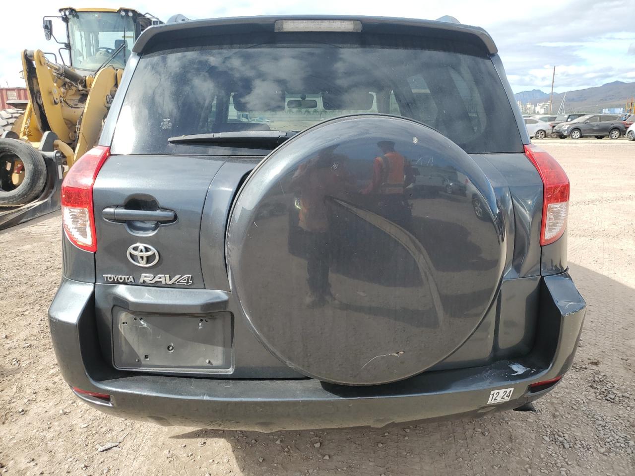 2007 Toyota RAV 4 VIN JTMZD32V975055436 Copart auction photo, side / mechanical damage thumbnail 6
