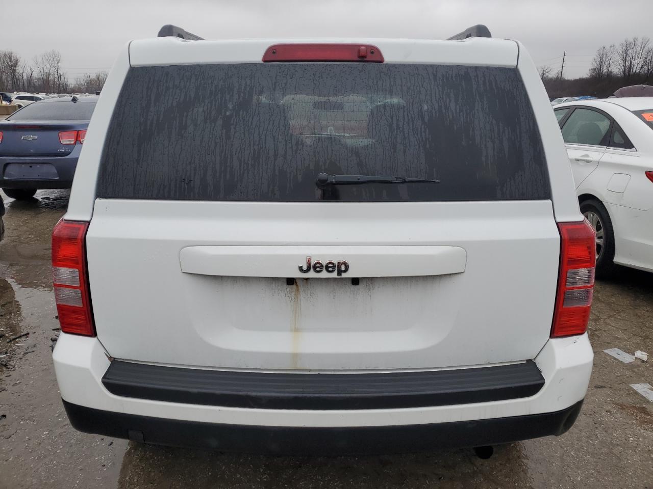2014 Jeep Liberty (Patriot) VIN 1C4NJPBB1ED747603 Copart auction photo, front end / side damage thumbnail 6