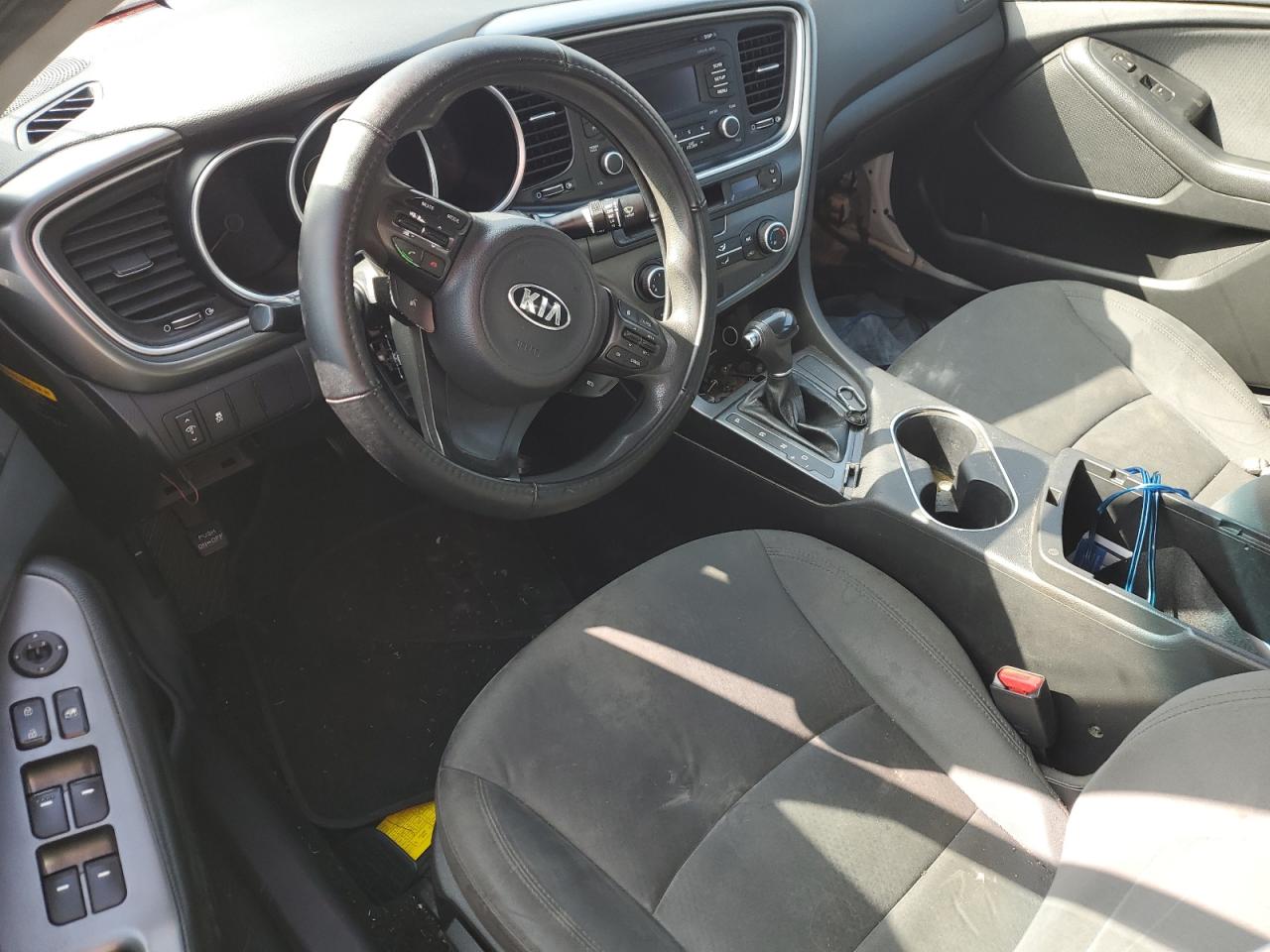 2015 KIA Optima VIN KNAGM4A77F5664004 Copart auction photo, vandalism / stripped damage thumbnail 8
