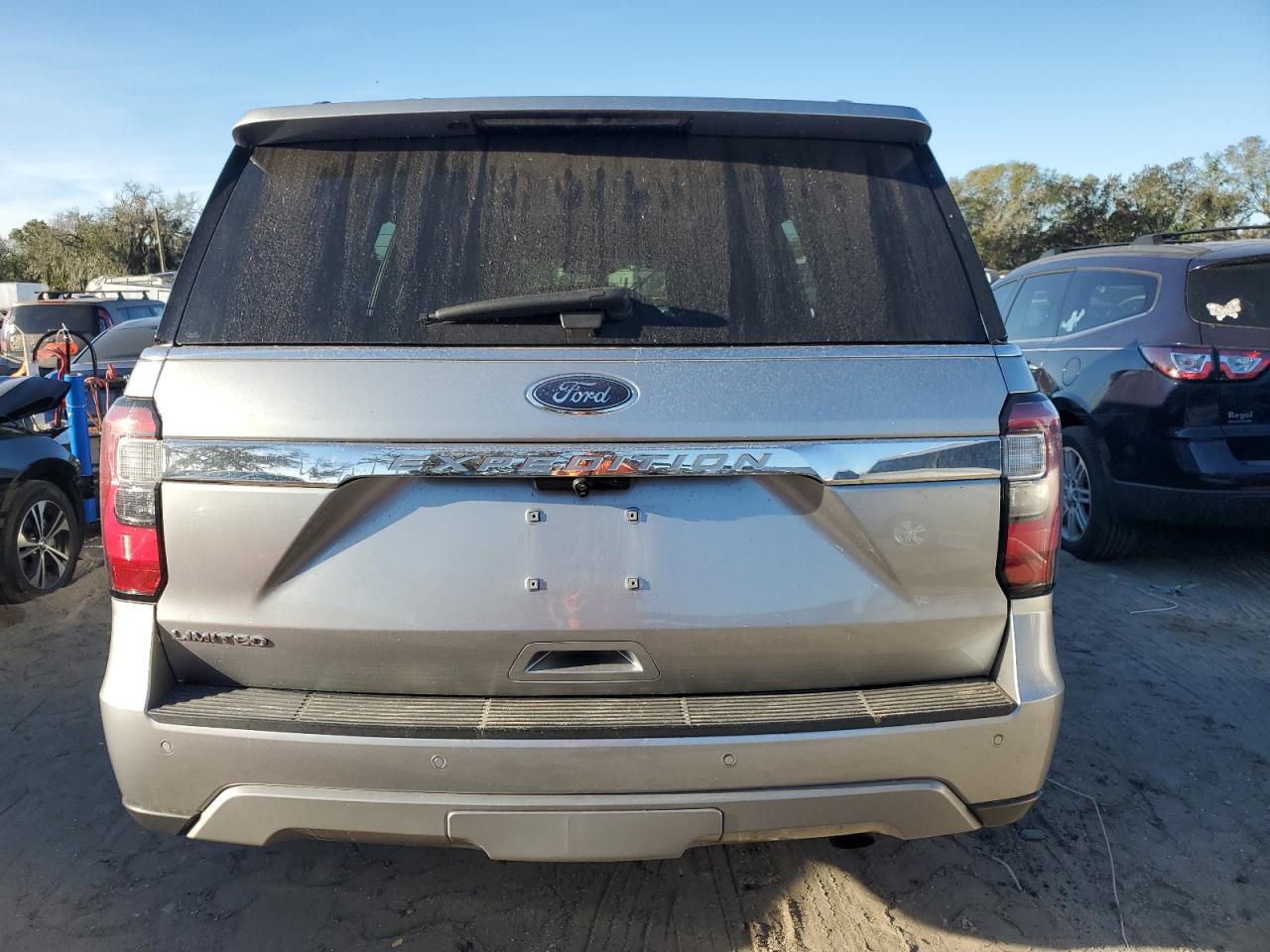 2021 Ford Expedition VIN 1FMJU2AT6MEA31903 Copart auction photo, water/flood damage thumbnail 6