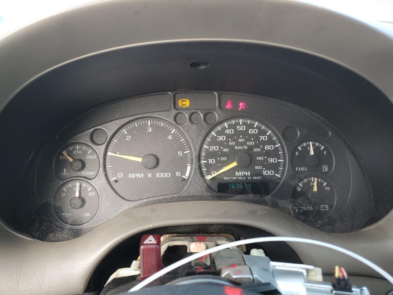 2000 GMC Jimmy VIN 1GKCS13WXY2180539 Copart auction photo, vandalism damage thumbnail 9