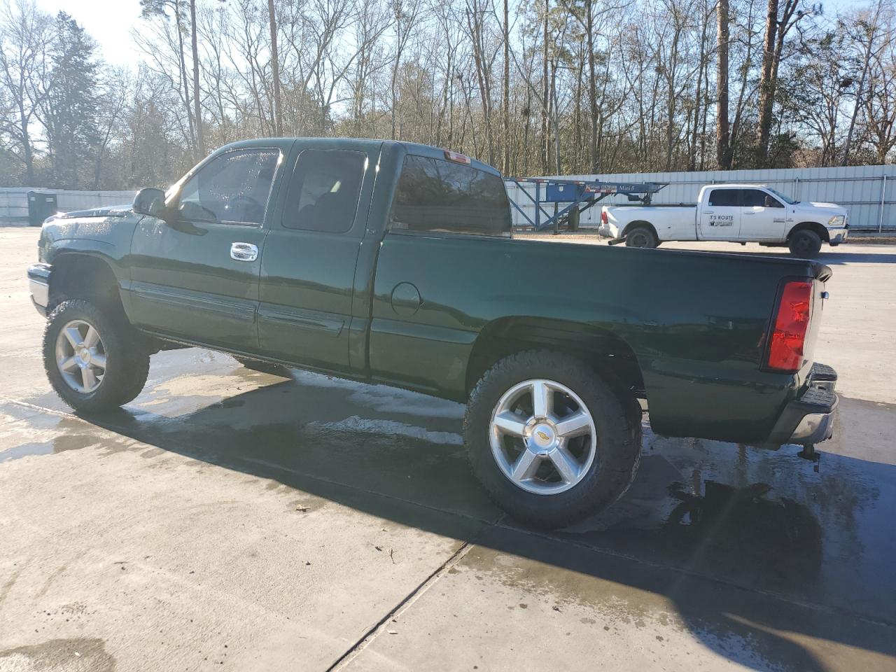 2006 Chevrolet Silverado VIN 1GCEK19V26Z106197 Copart auction photo, undercarriage / rear end damage thumbnail 2