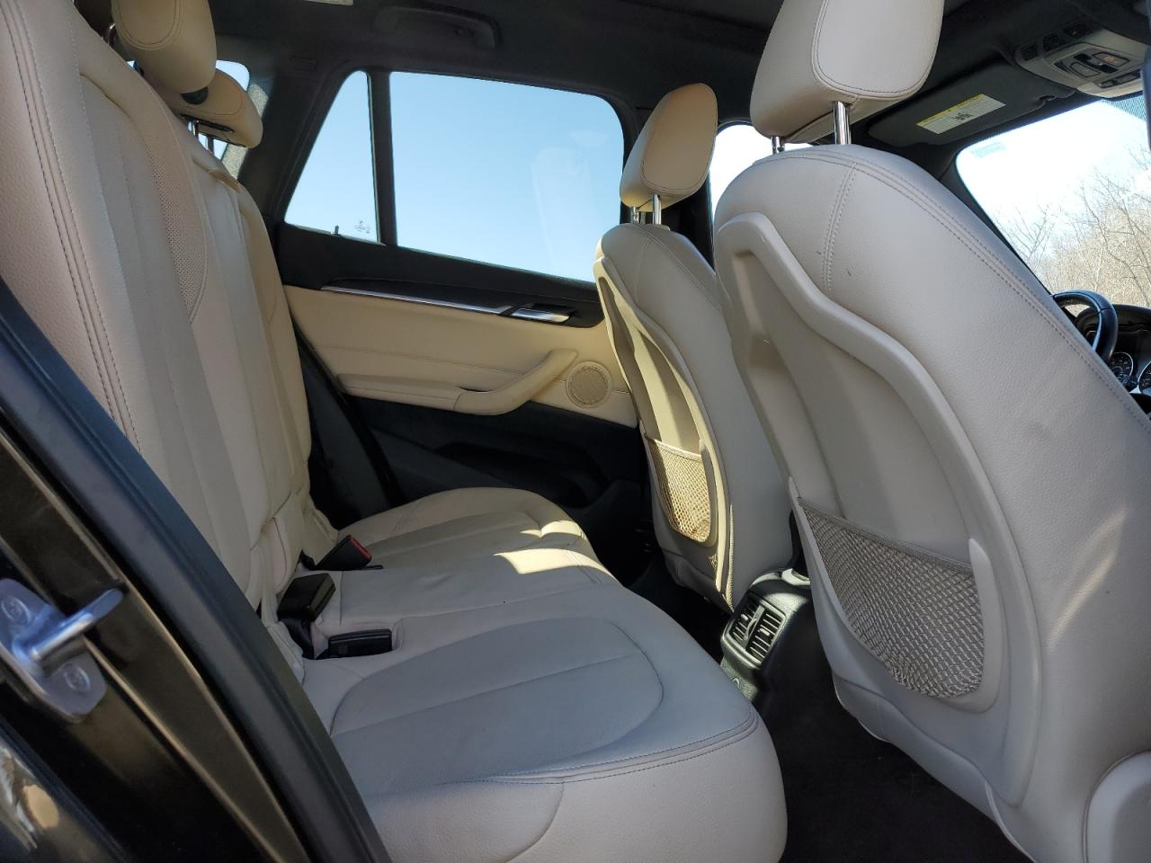 2017 BMW X1 VIN WBXHT3C3XH5F79858 Copart auction photo, front end / minor dent/scratches damage thumbnail 11