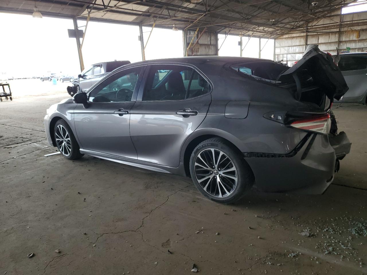 2018 Toyota Camry VIN 4T1B11HK8JU119809 Copart auction photo, rear end / minor dent/scratches damage thumbnail 2