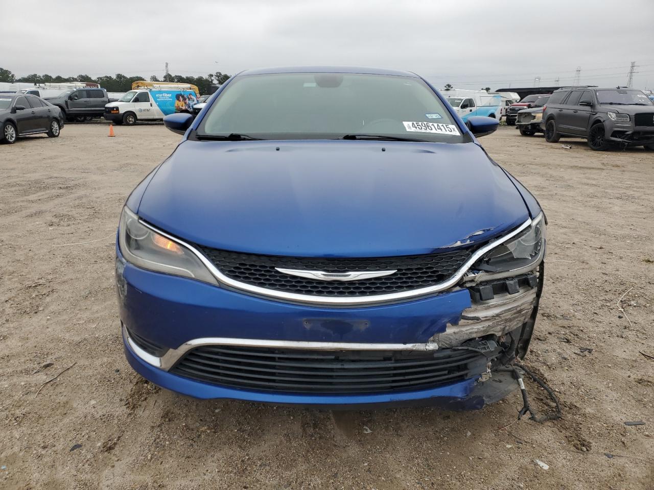 2016 Chrysler 200 VIN 1C3CCCAB7GN176907 Copart auction photo, front end / minor dent/scratches damage thumbnail 5