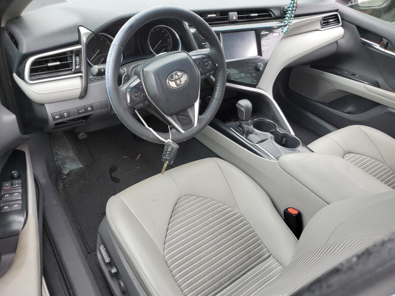 2018 Toyota Camry VIN 4T1B11HK7JU555311 Copart auction photo, water/flood / minor dent/scratches damage thumbnail 8