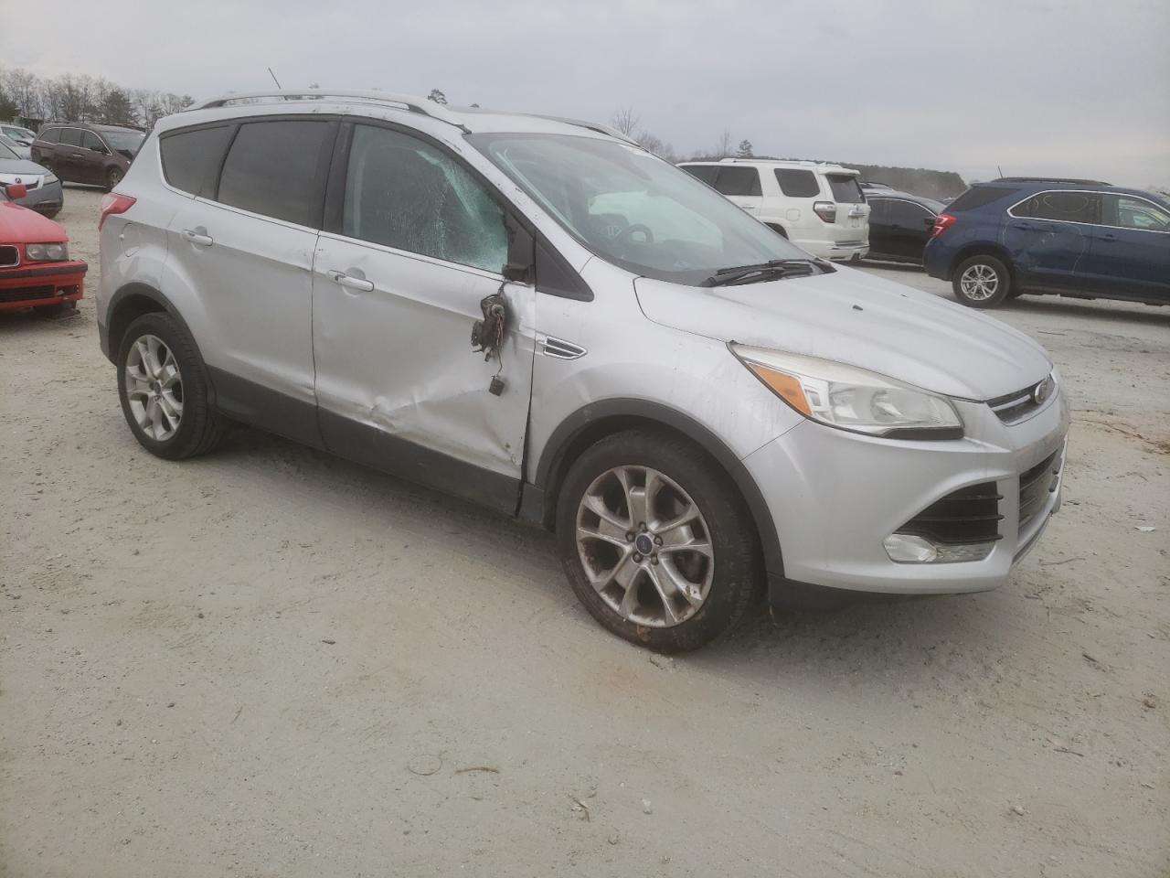 2016 Ford Escape VIN 1FMCU9J95GUA34579 Copart auction photo, side / minor dent/scratches damage thumbnail 4