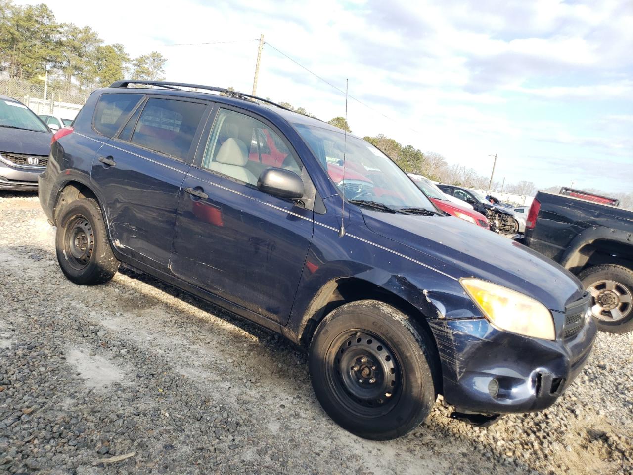 2006 Toyota RAV 4 VIN JTMZD33V665027896 Copart auction photo, front end / side damage thumbnail 4