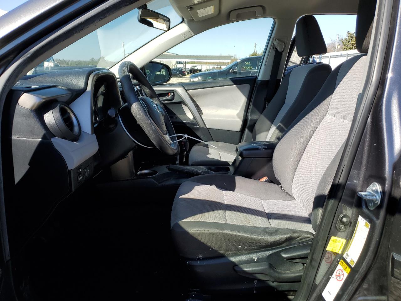 2015 Toyota RAV 4 VIN JTMZFREVXFJ049692 Copart auction photo, side / front end damage thumbnail 7
