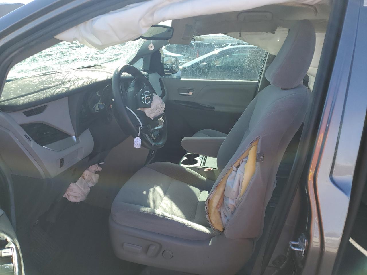 2019 Toyota Sienna VIN 5TDKZ3DC1KS003901 Copart auction photo, all over damage thumbnail 7