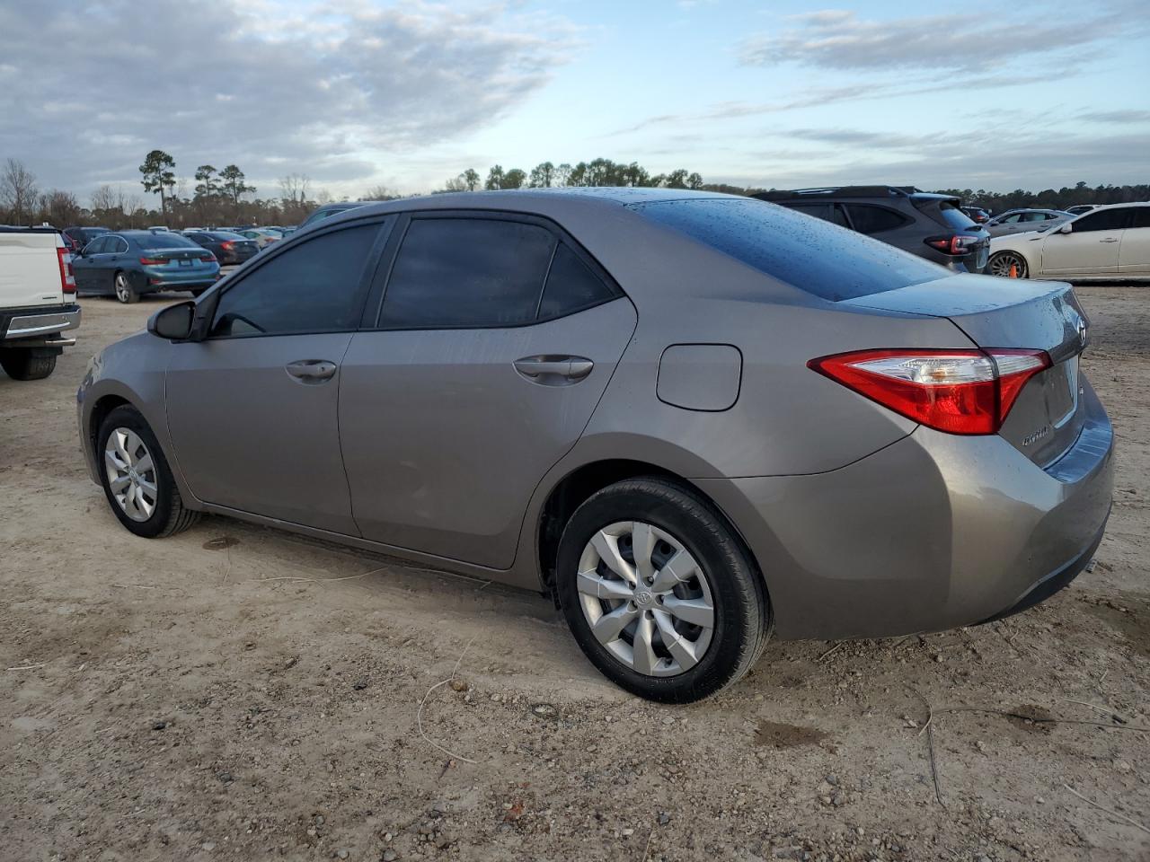2015 Toyota Corolla VIN 5YFBURHE6FP357358 Copart auction photo, front end / minor dent/scratches damage thumbnail 2