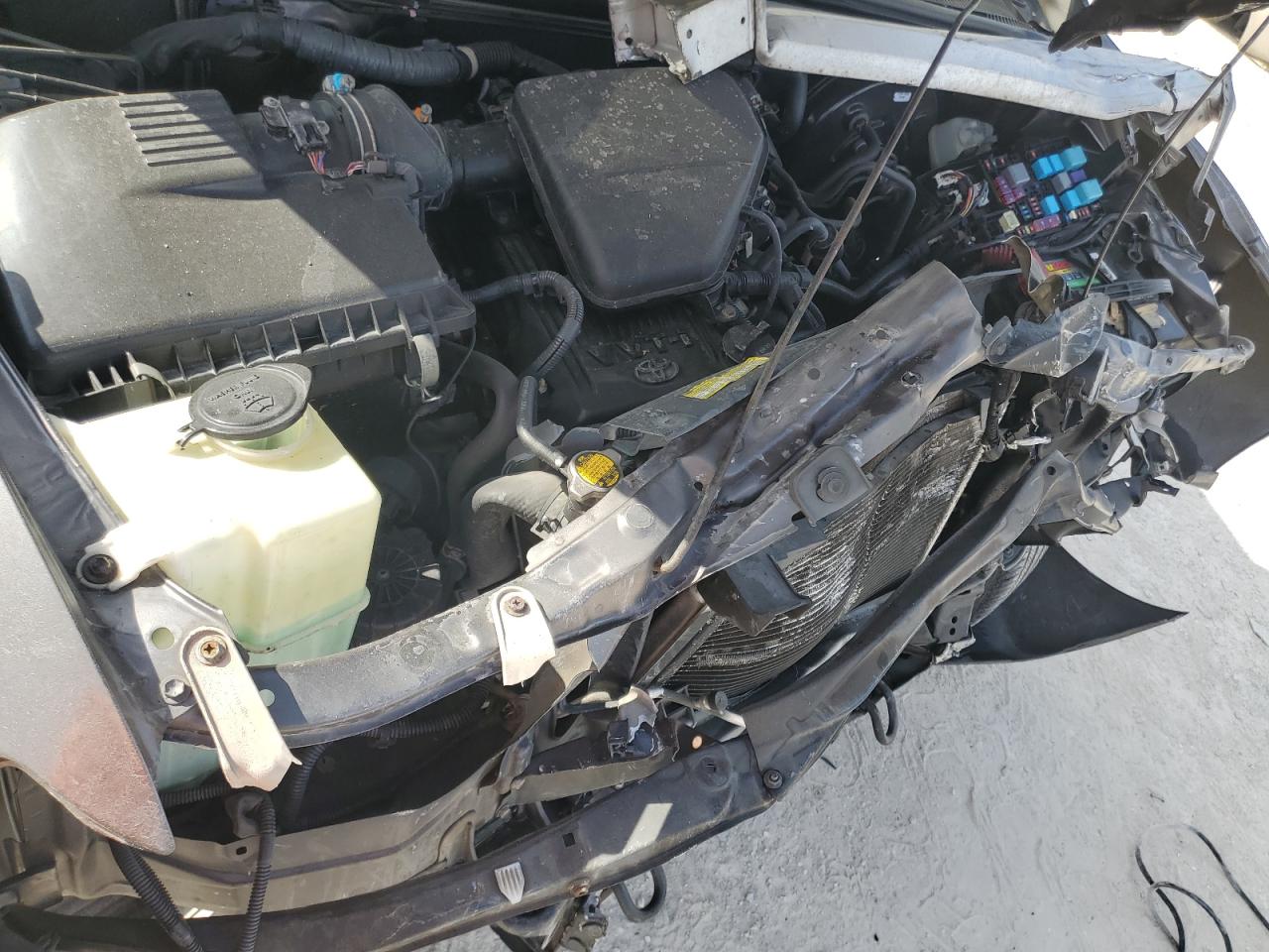2012 Toyota Tacoma VIN 5TFTX4CN1CX014816 Copart auction photo, front end / minor dent/scratches damage thumbnail 12