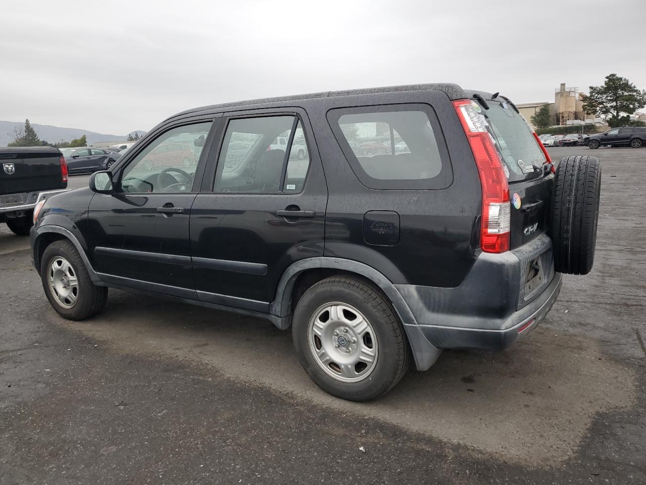 2005 Honda CR-V VIN JHLRD68525C012724 Copart auction photo, side damage thumbnail 2