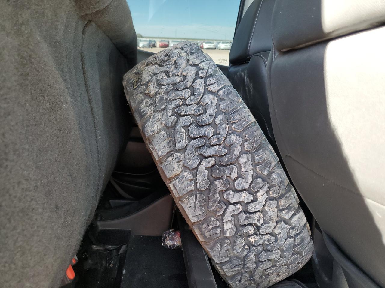 2017 GMC Canyon VIN 1GTP6DE18H1301885 Copart auction photo, all over / undercarriage damage thumbnail 12