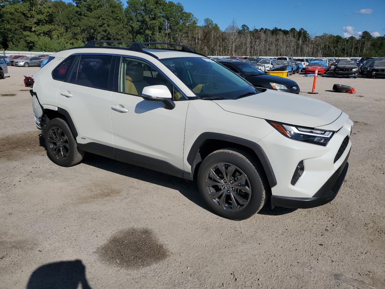 2022 Toyota RAV 4 VIN JTMB6RFV8ND533924 Copart auction photo, rear end damage thumbnail 4