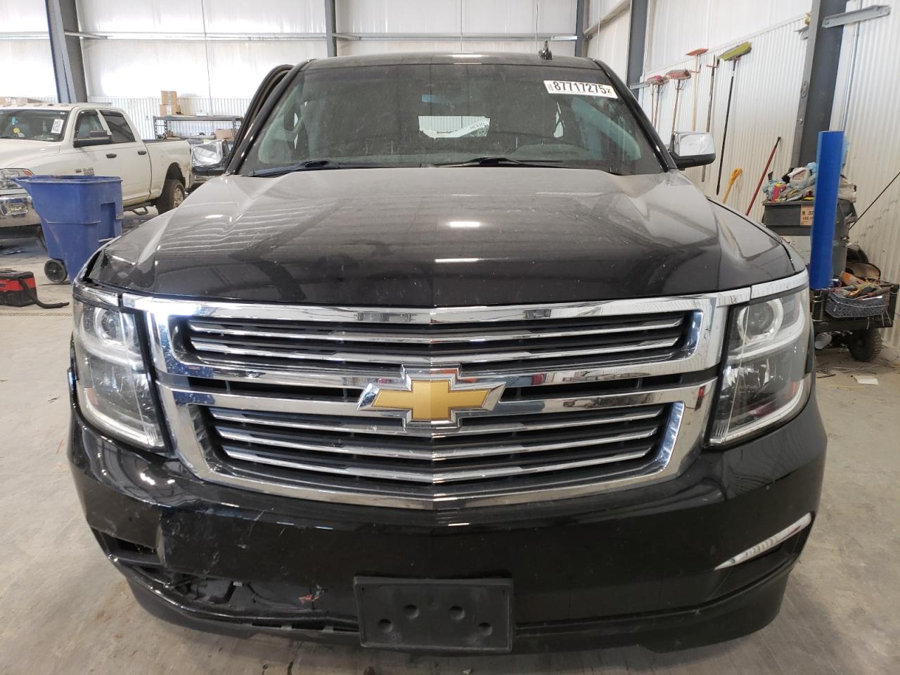 2019 Chevrolet Suburban VIN 1GNSKJKJ8KR302849 Copart auction photo, all over damage thumbnail 5