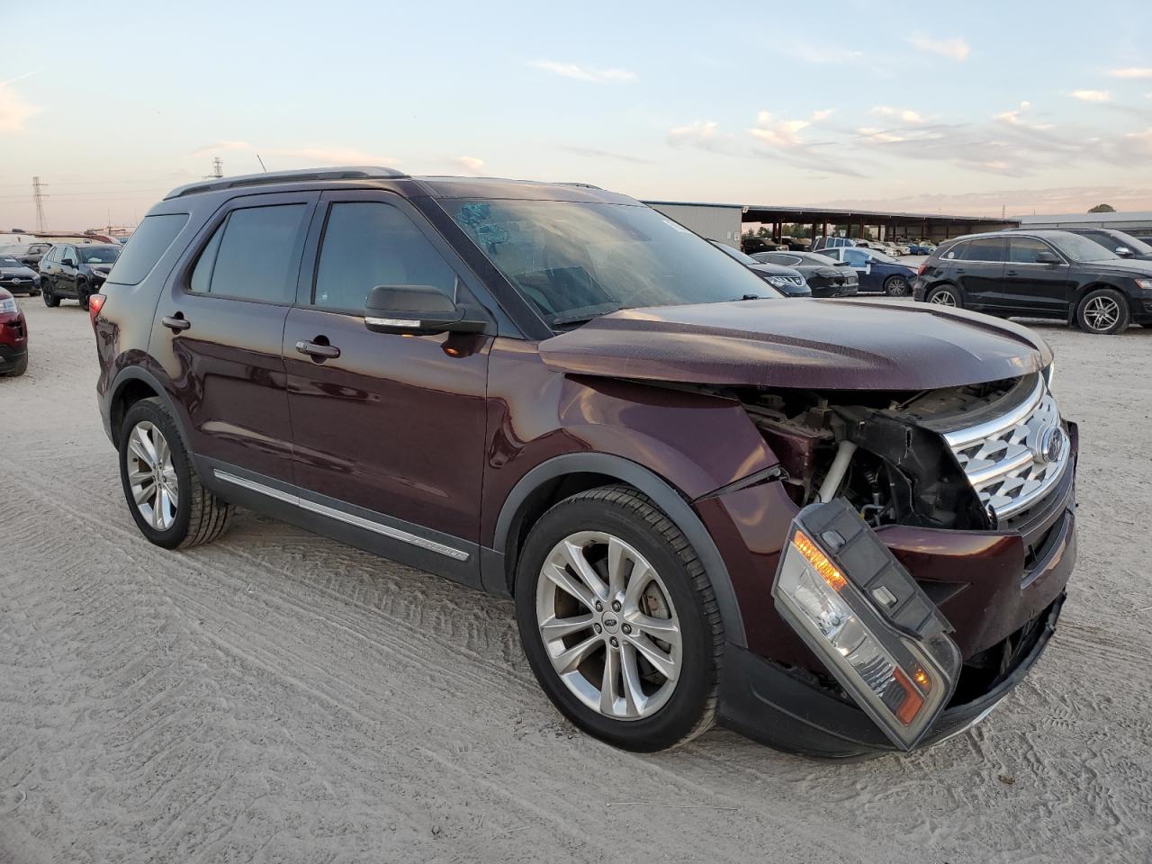 2019 Ford Explorer VIN 1FM5K7D81KGA40182 Copart auction photo, front end / side damage thumbnail 4