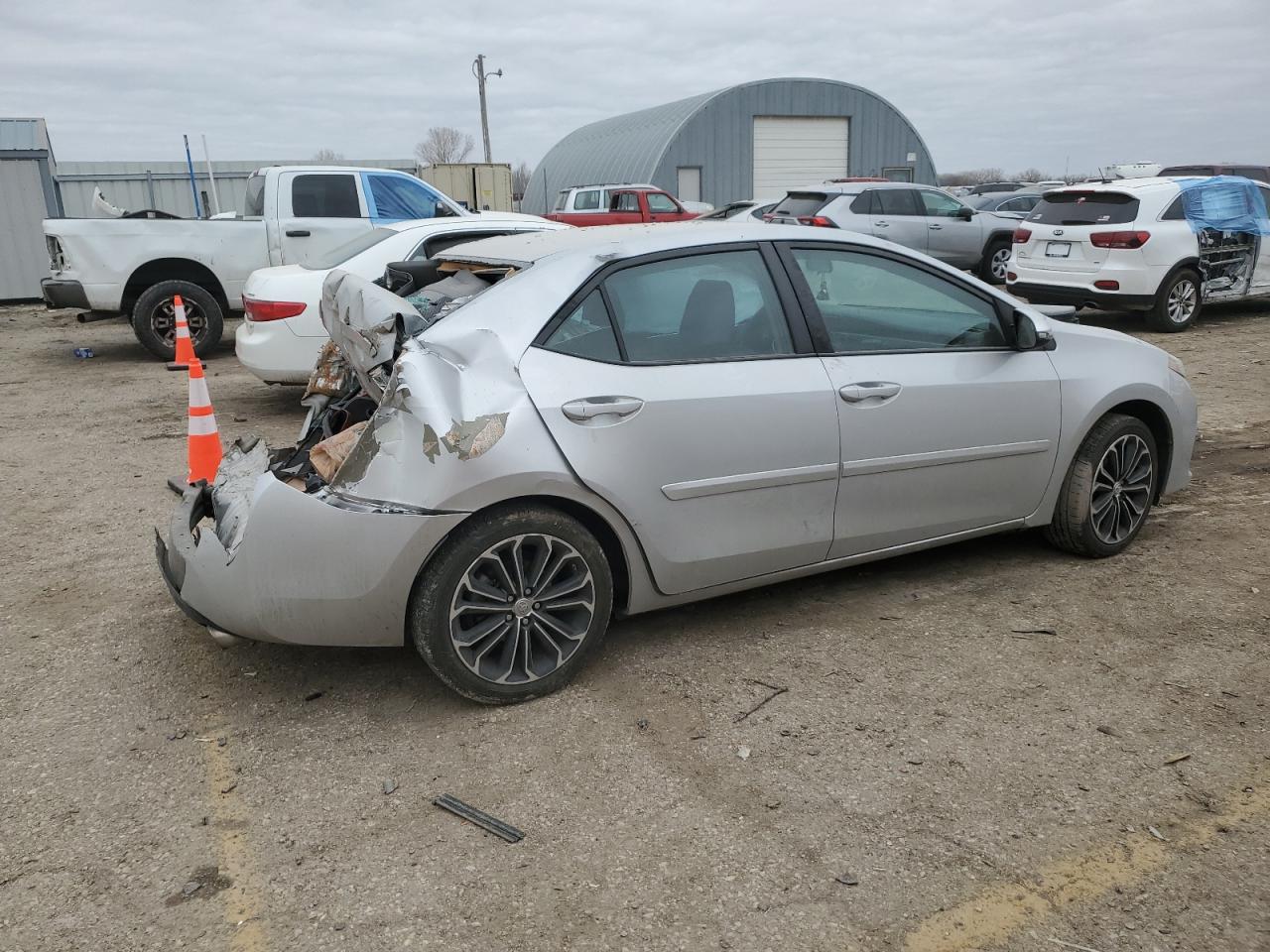 2016 Toyota Corolla VIN 5YFBURHE5GP419124 Copart auction photo, rear end / side damage thumbnail 3