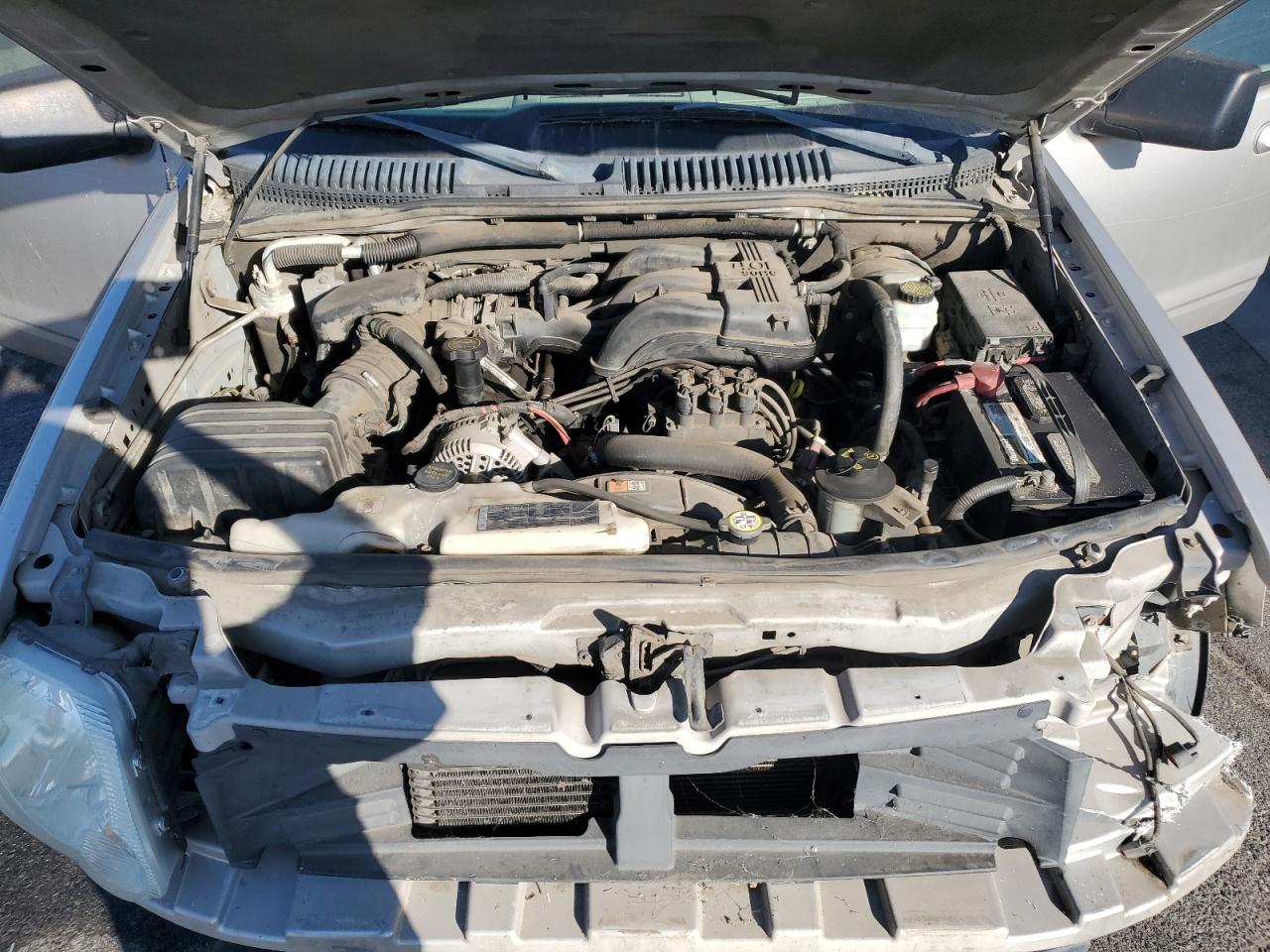 2007 Ford Explorer VIN 1FMEU63E27UB22068 Copart auction photo, front end damage thumbnail 12