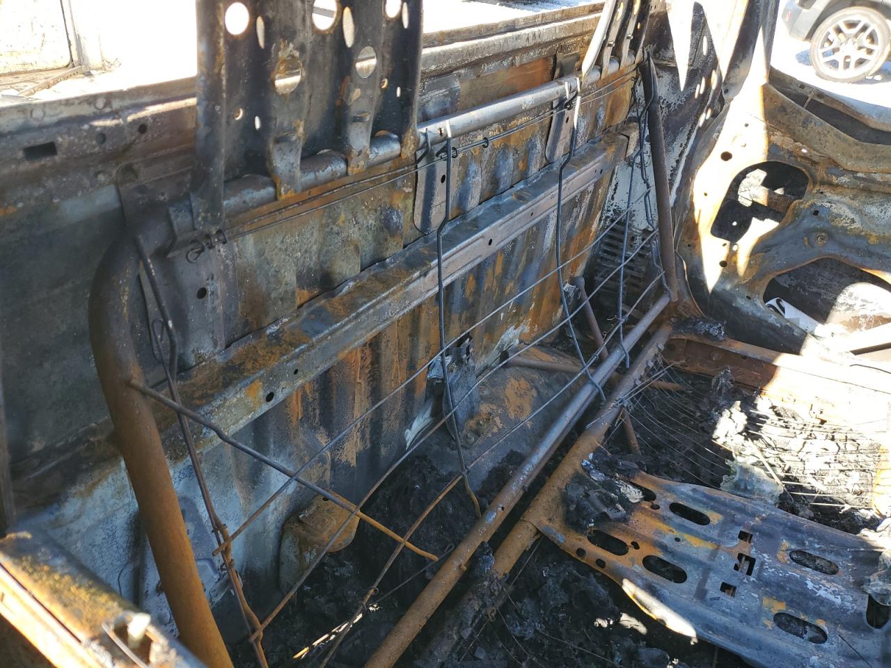 1999 Toyota Tacoma VIN 4TANL42N0XZ407010 Copart auction photo, burn damage thumbnail 11