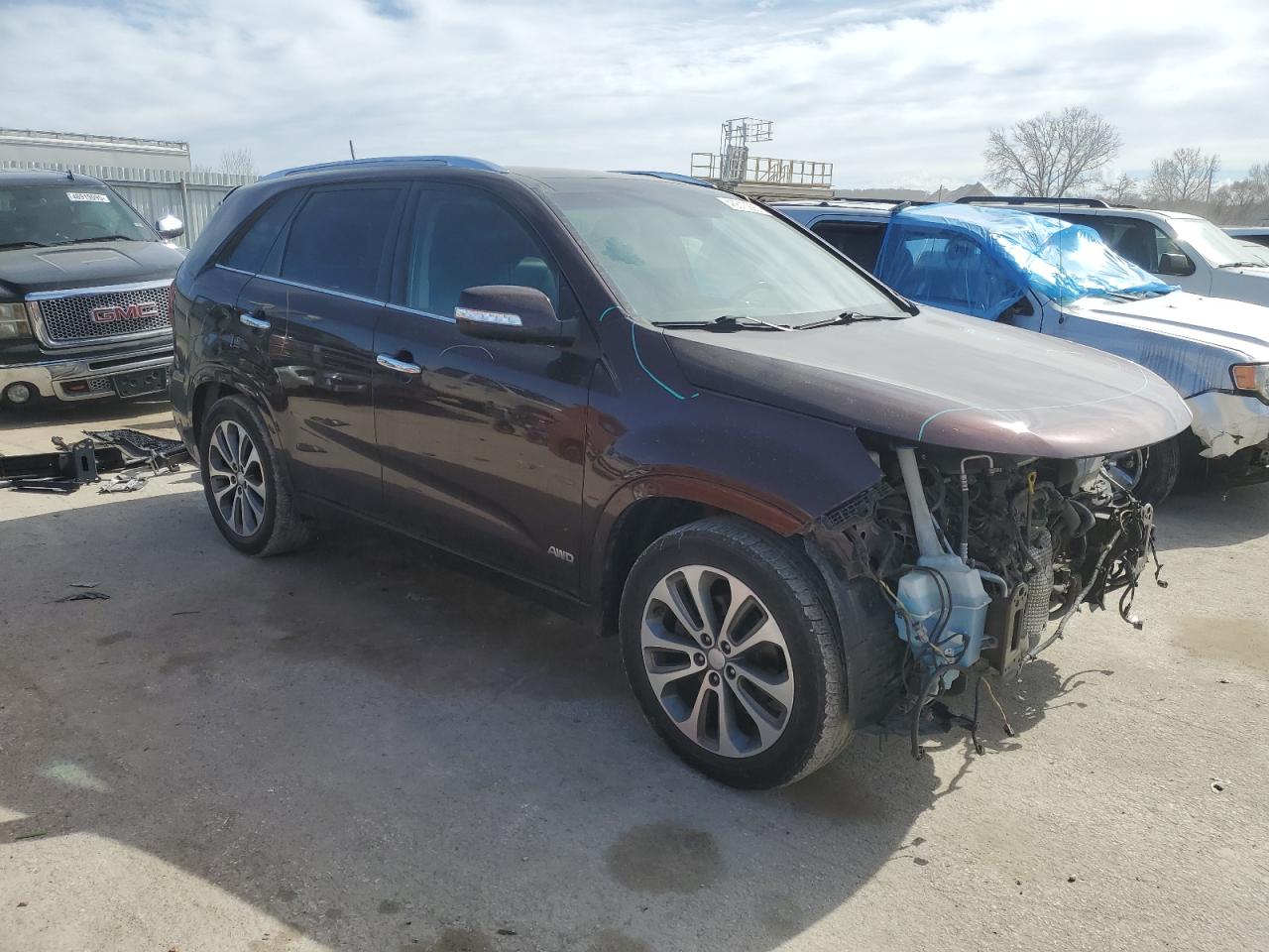 2015 KIA Sorento VIN 5XYKWDA70FG624491 Copart auction photo, front end damage thumbnail 4