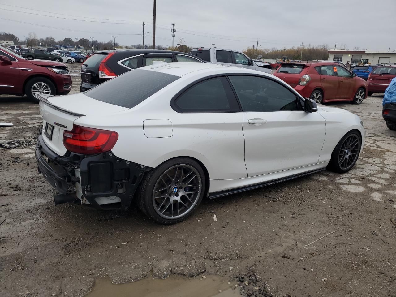 2015 BMW M2 VIN WBA1J7C59FV358868 Copart auction photo, side / rear end damage thumbnail 3