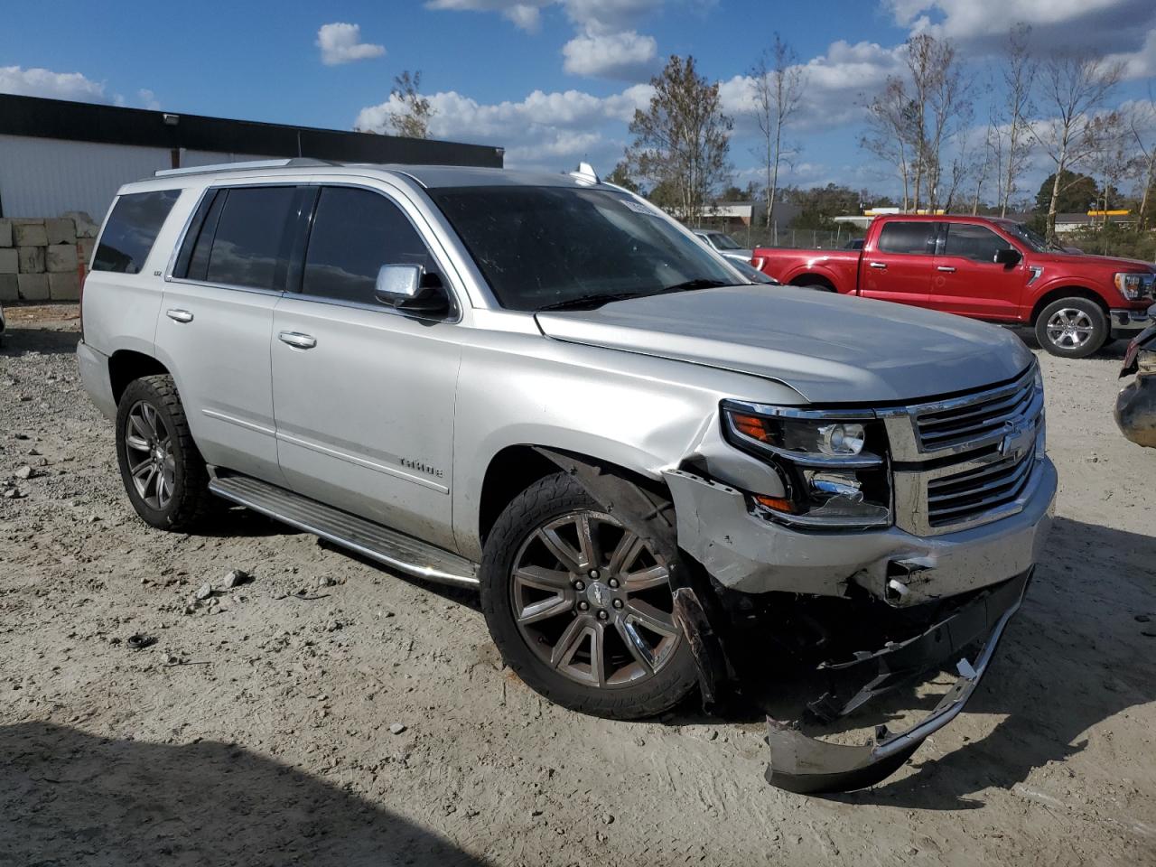 2015 Chevrolet Tahoe VIN 1GNSCCKC1FR666272 Copart auction photo, front end damage thumbnail 4