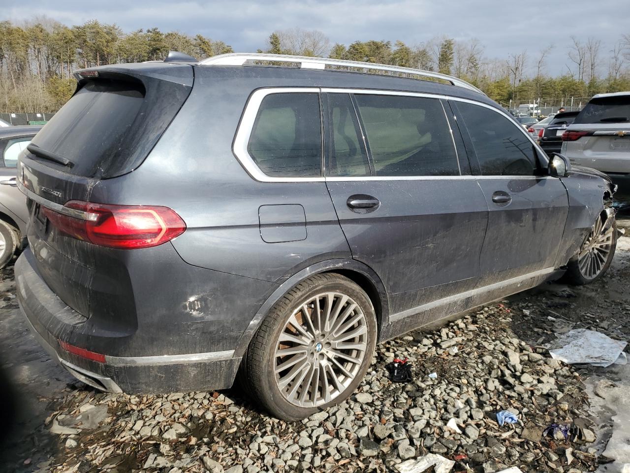 2021 BMW X7 VIN 5UXCW2C09M9E24718 Copart auction photo, front end damage thumbnail 3