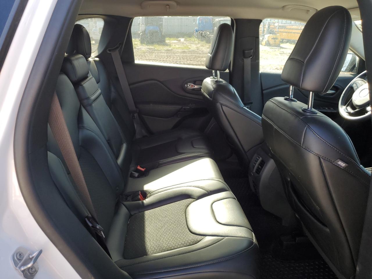 2019 Jeep Grand Cherokee VIN 1C4PJMLBXKD354247 Copart auction photo, mechanical damage thumbnail 11