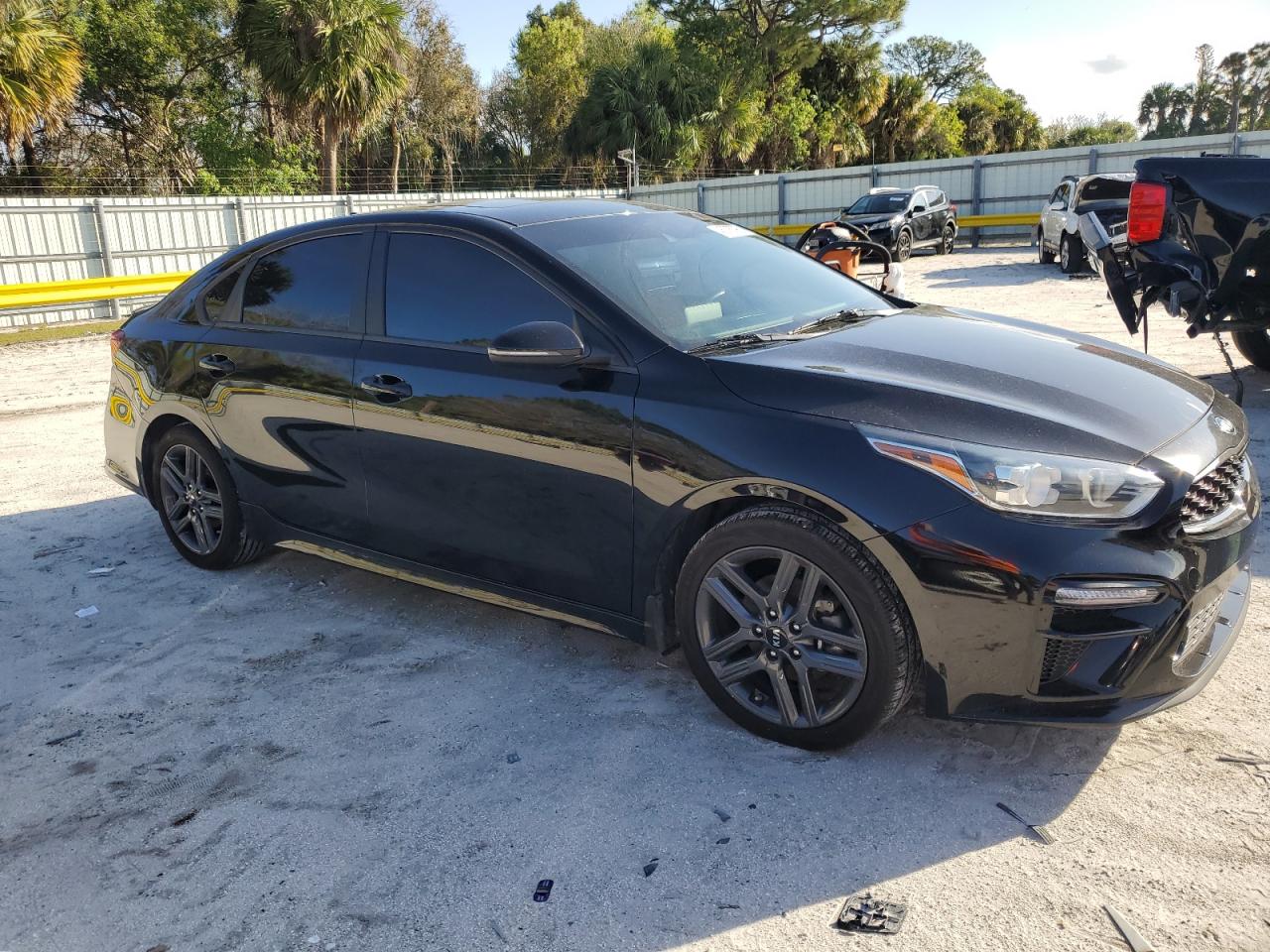2021 KIA Forte VIN 3KPF34AD2ME310853 Copart auction photo, rear end / minor dent/scratches damage thumbnail 4