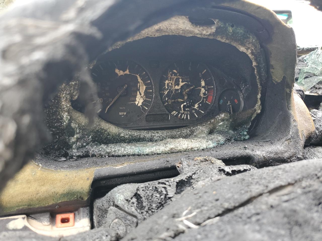 2002 BMW X5 VIN 5UXFA53522LP43142 Copart auction photo, burn - interior damage thumbnail 9