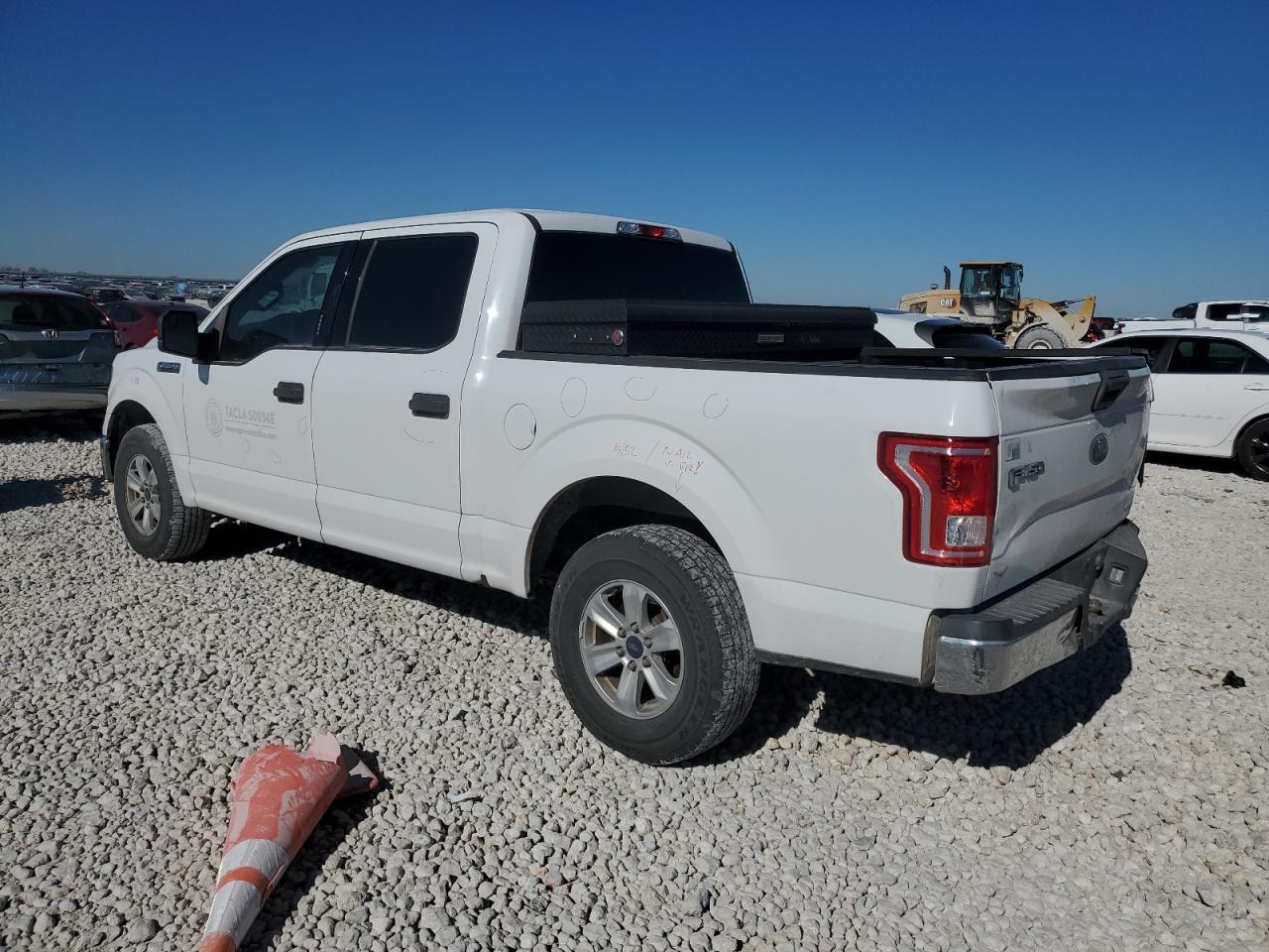 2015 Ford F-150 VIN 1FTEW1CFXFFA40683 Copart auction photo, minor dent/scratches damage thumbnail 2