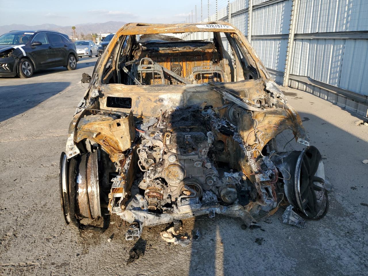 2013 Mercedes-Benz C-klasse VIN WDDGF4HB9DA858146 Copart auction photo, burn damage thumbnail 5