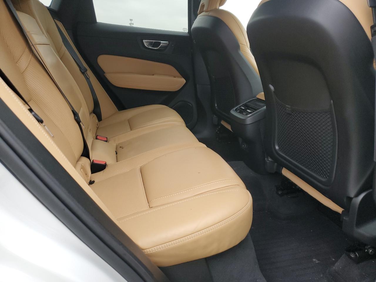 2021 Volvo XC60 VIN YV4102RL5M1716130 Copart auction photo, front end / minor dent/scratches damage thumbnail 10