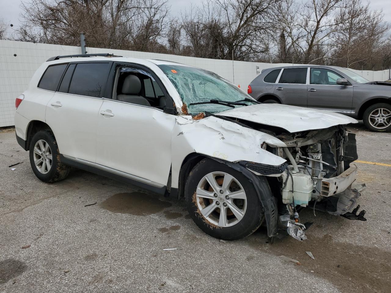 2012 Toyota Highlander VIN 5TDBK3EH3CS151872 Copart auction photo, all over damage thumbnail 4