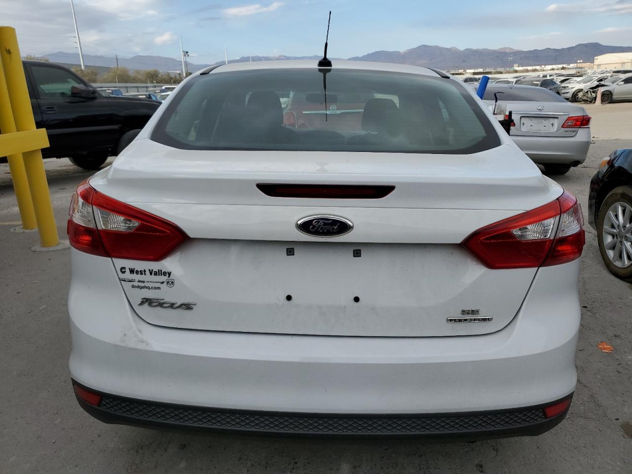 2014 Ford Focus VIN 1FADP3F28EL228833 Copart auction photo, front end / side damage thumbnail 6