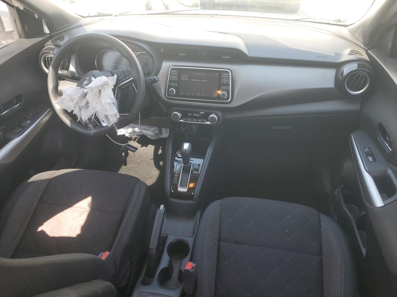 2019 Nissan Kicks VIN 3N1CP5CU3KL564562 Copart auction photo, side / rear end damage thumbnail 8